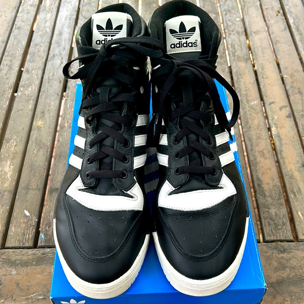 Adidas Rivalry Hi Black and White; Size 11